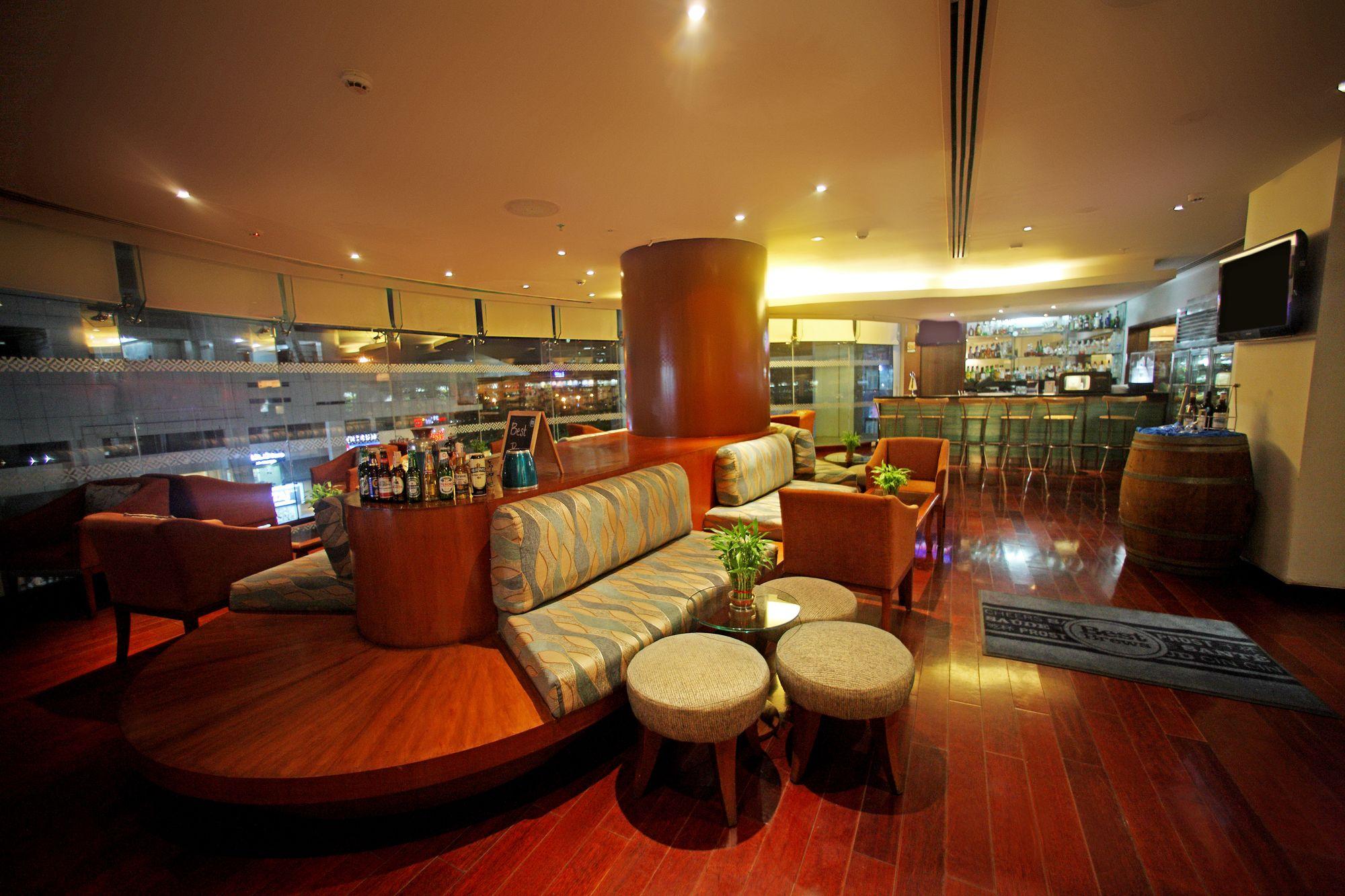 Four Points By Sheraton Navi Mumbai, Vashi Extérieur photo