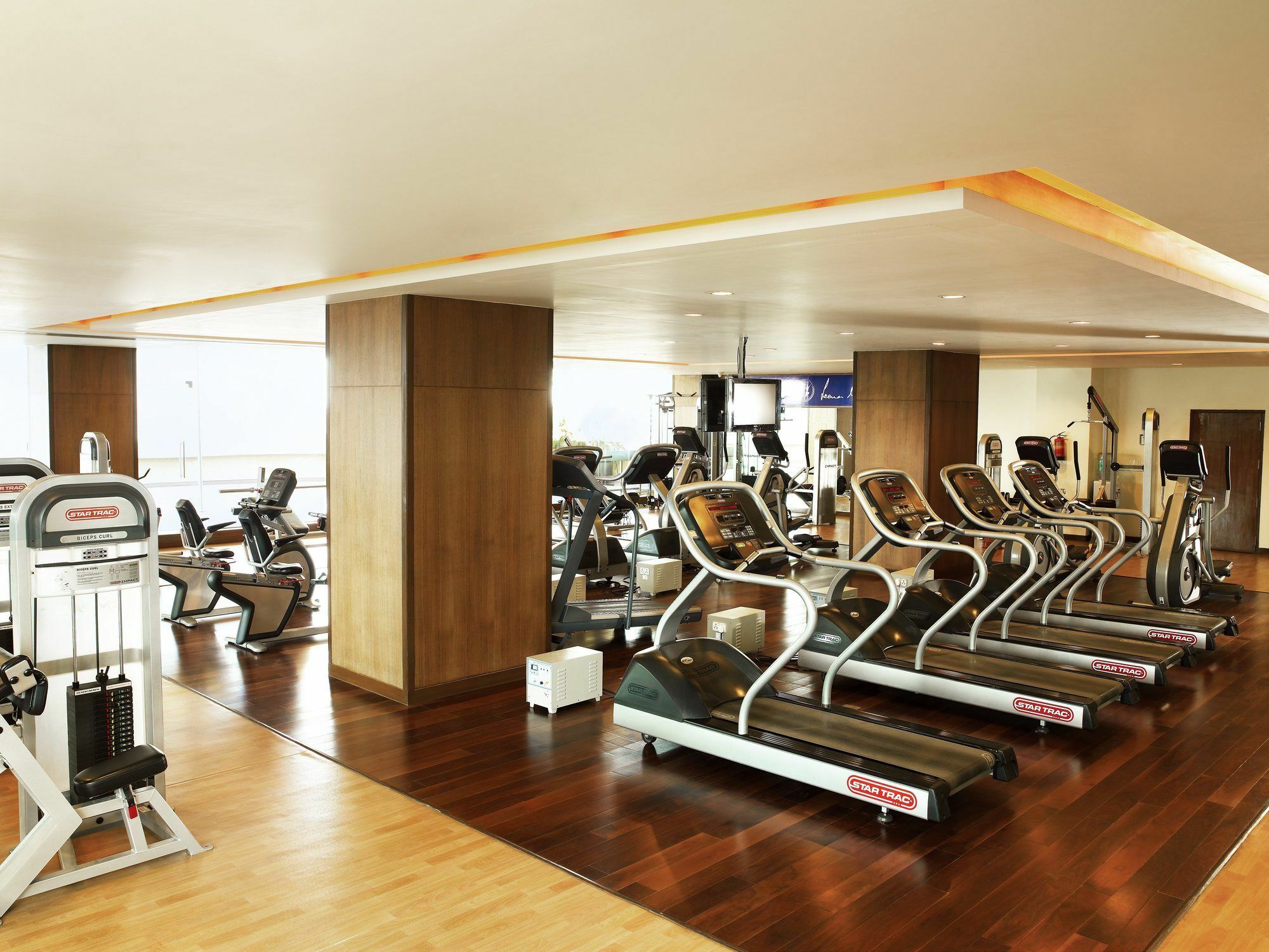 Four Points By Sheraton Navi Mumbai, Vashi Extérieur photo